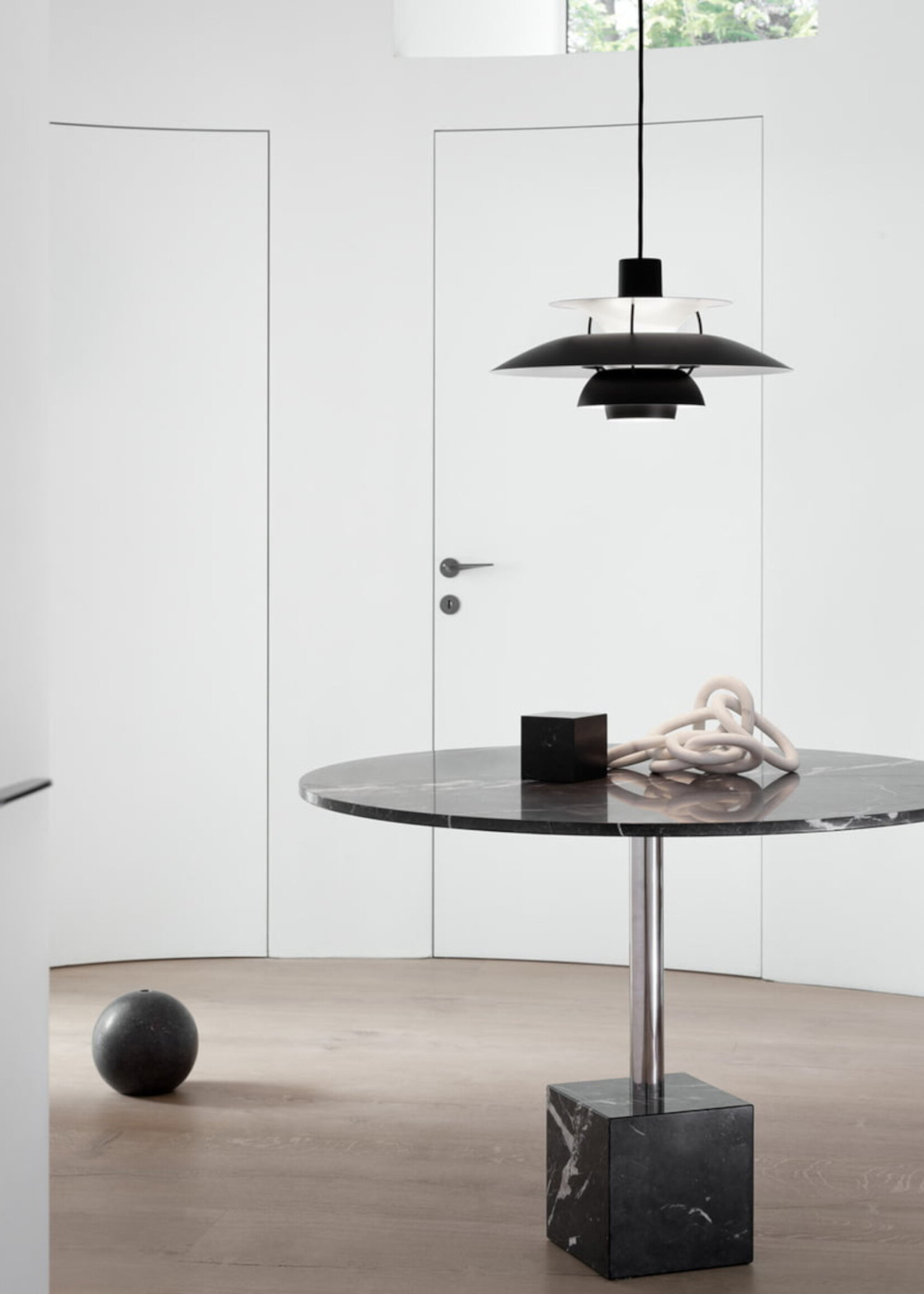 Louis Poulsen PH 5 hanglamp. Monochrome Black