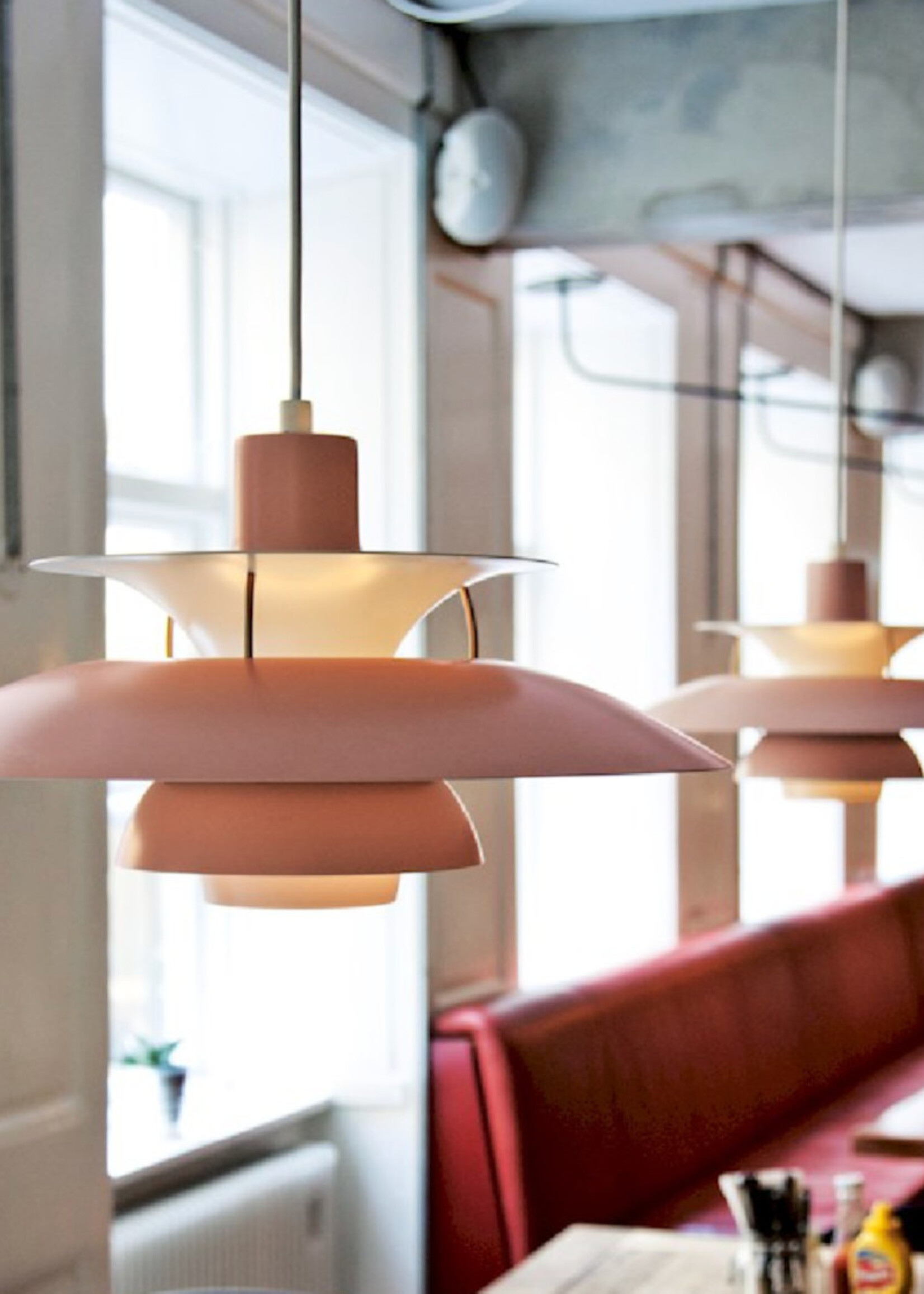 Louis Poulsen PH 5 hanglamp. Rose