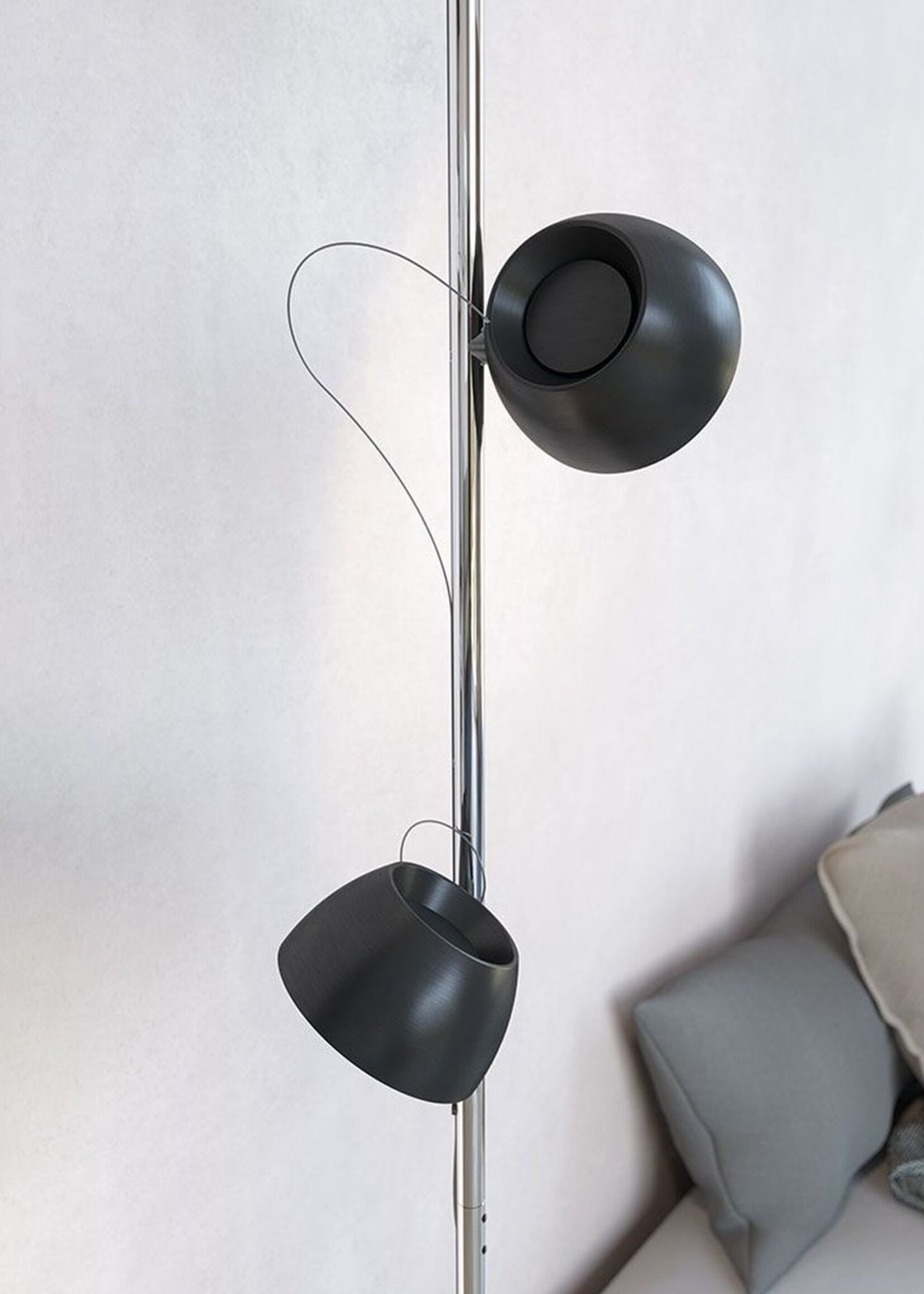 Baltensweiler Irio S vloerlamp