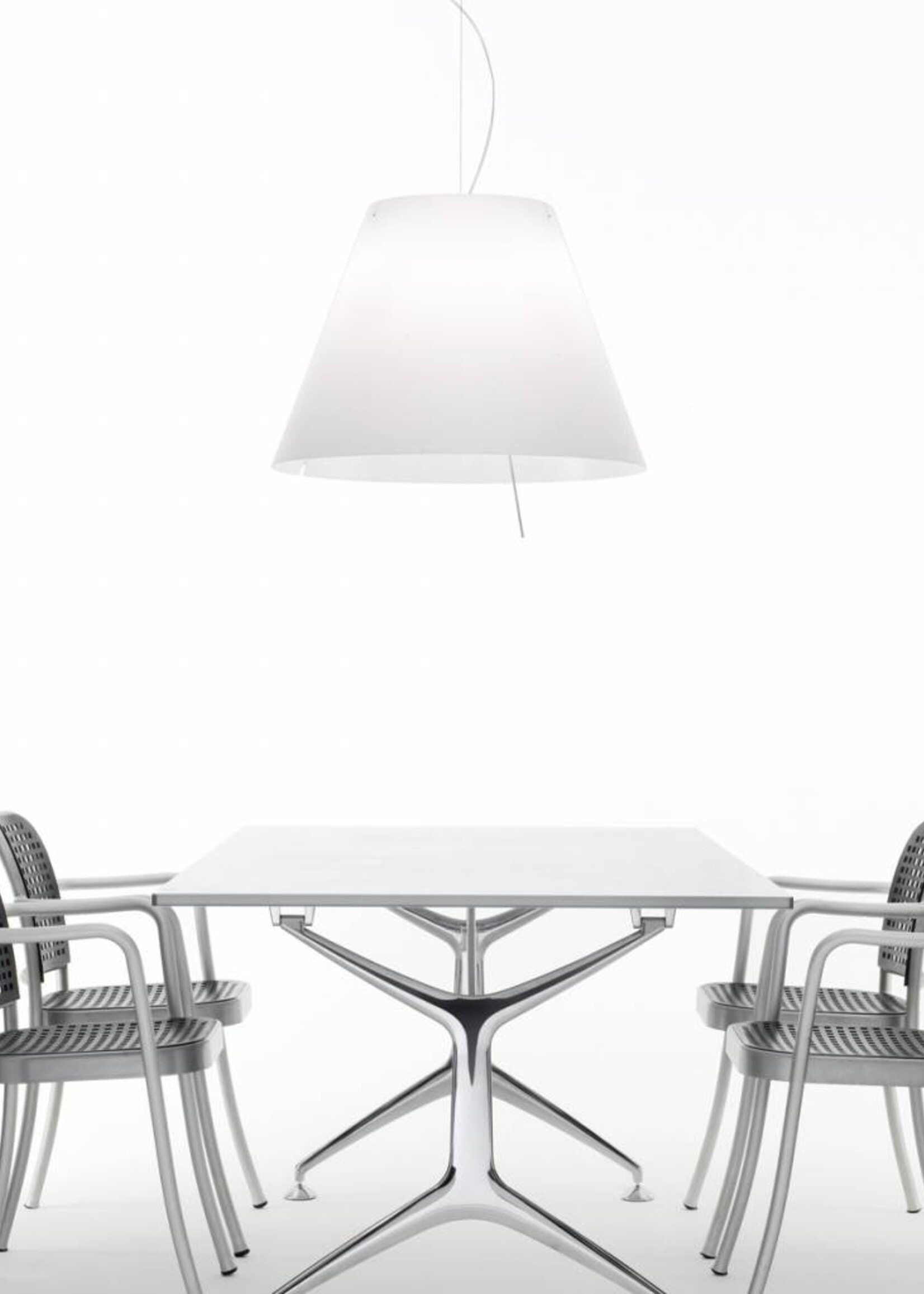 Luceplan Costanza Grande hanglamp on/off