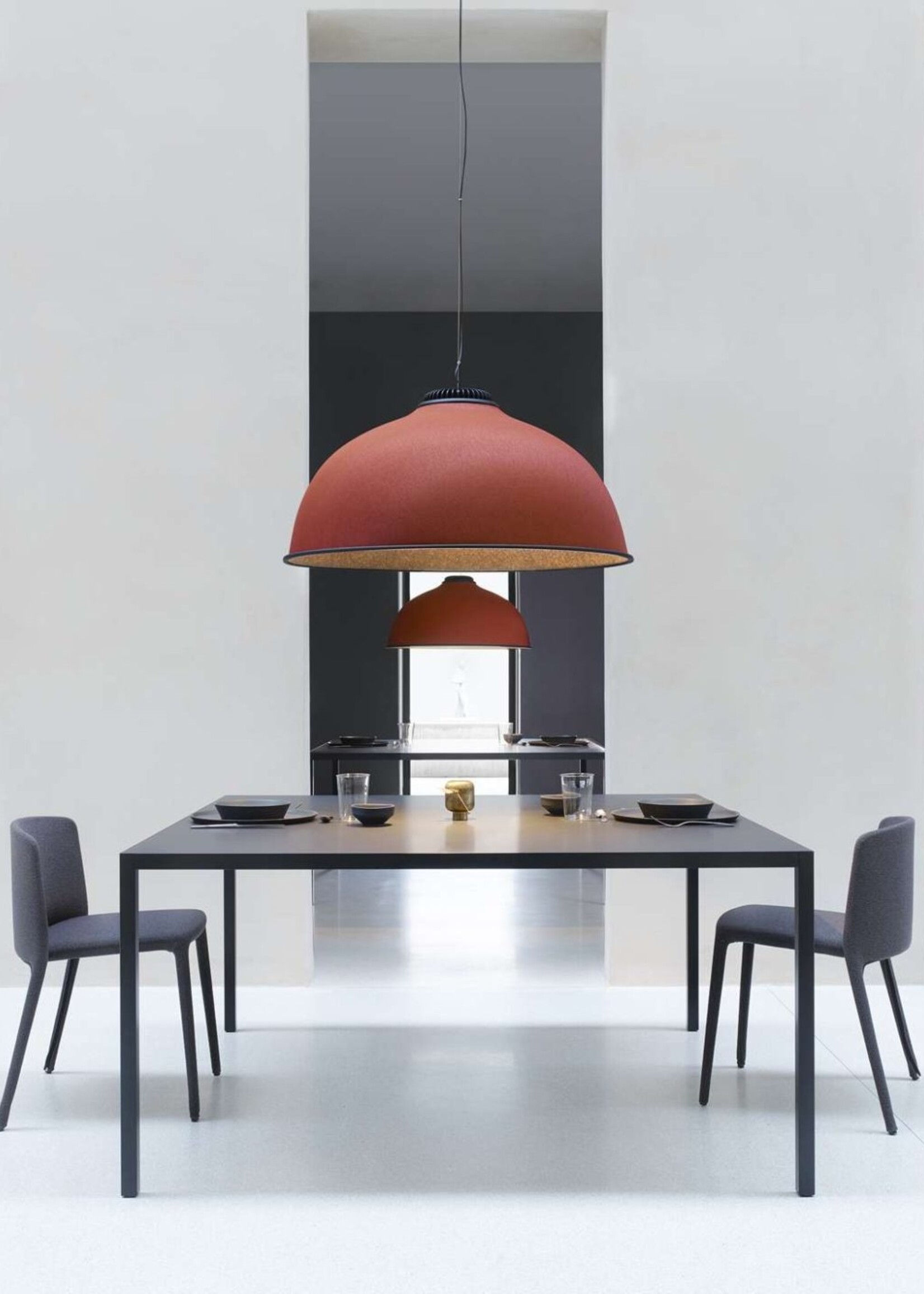Luceplan Farel hanglamp. Zwart interieur