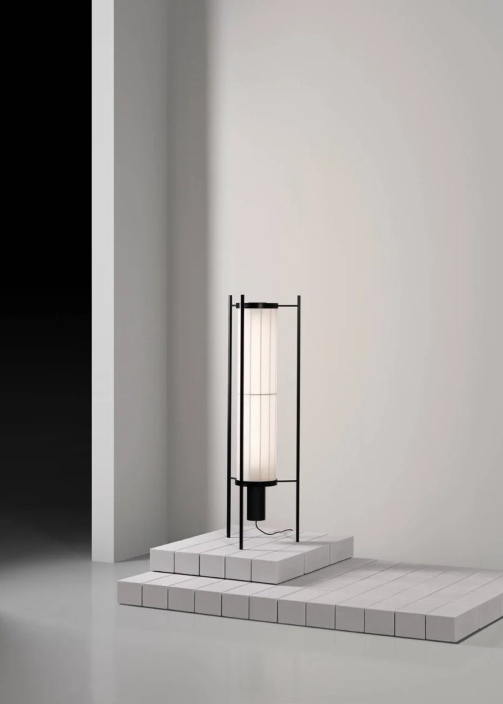 Atelier Artiforte K-46 Low vloerlamp
