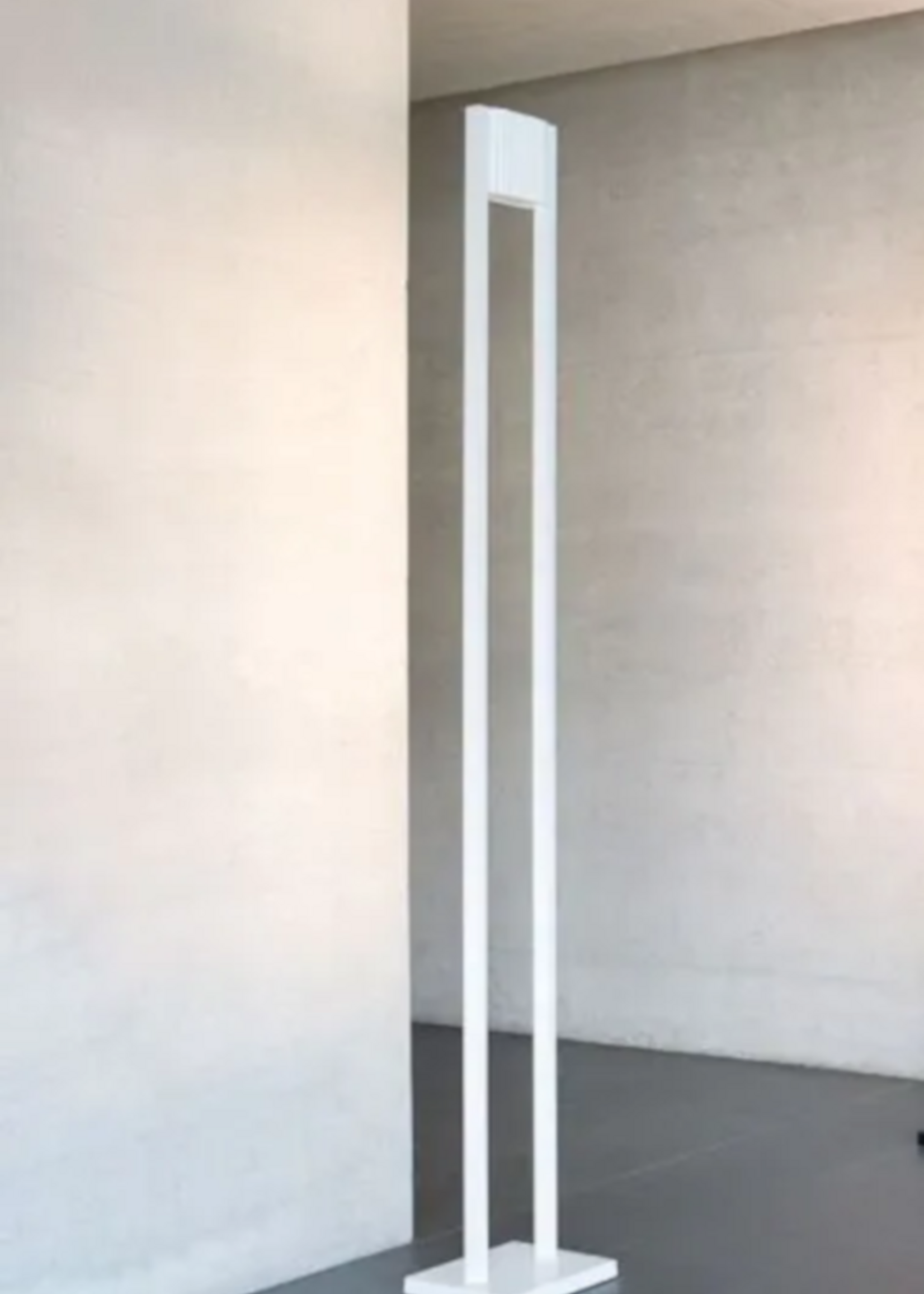 Steve Lechot Uniuc vloerlamp Showroom opruiming