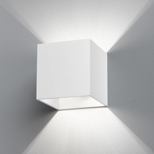B-Lighted Cubiq wandlamp B-Lighted Cubiq wandlamp