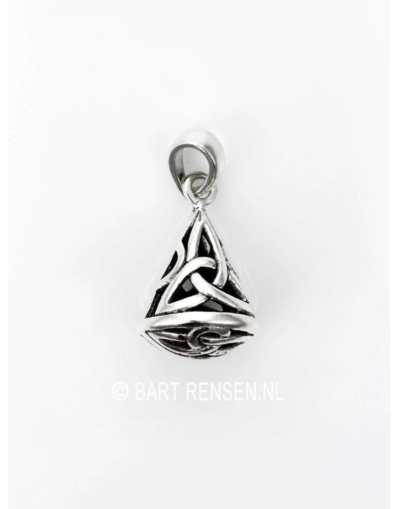 Triquetra cone pendant - sterling silver