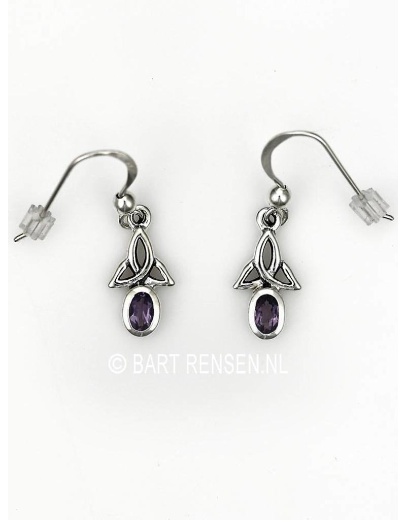 Triquetra oorhangers met steen  - echt zilver