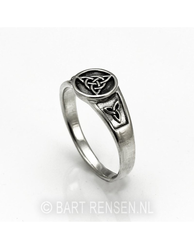 Triquetra  Ring  - echt zilver