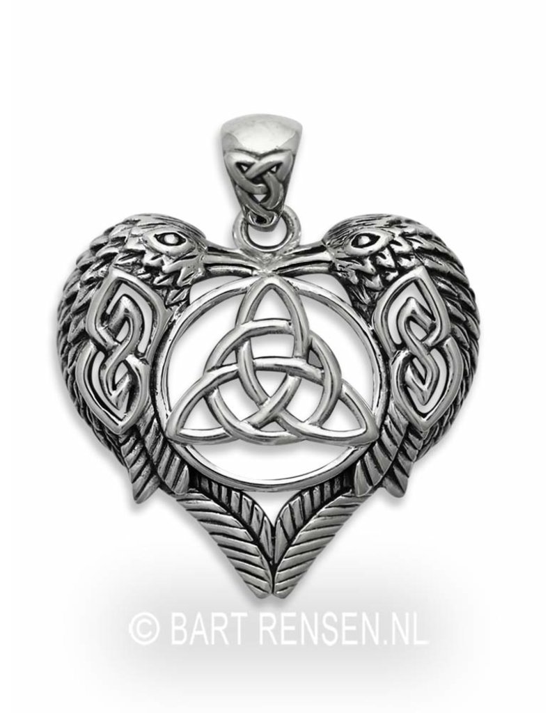 Triquetra with 2 Raven, in Heart shape