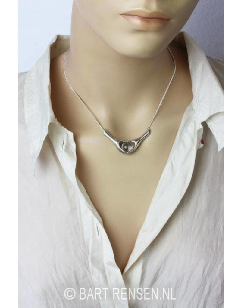 Hands necklace - 14 carat gold