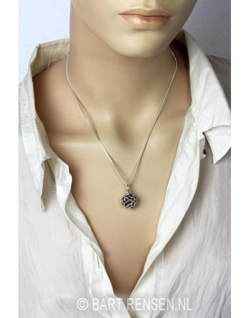 Pentagram dodecahedron pendant - 14 carat gold