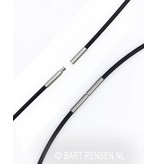 Luxe Rubber Collier met staaldraad kern.