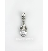 Triquetra pendant with stone - sterling silver