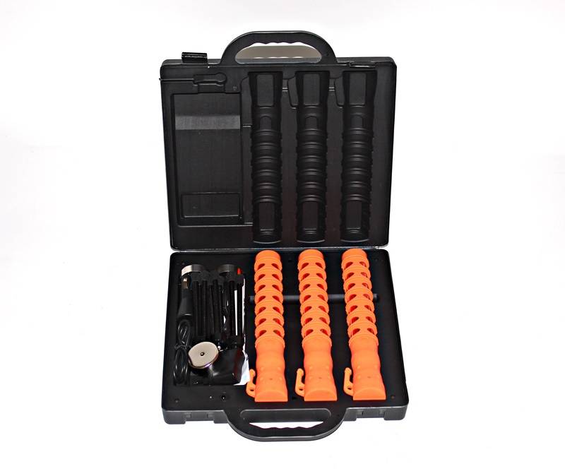 Case with 3 LED traffic batons - rechargeable - orange or blue