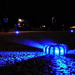 Case with 6 rechargeable blue LED rotorlights - magnetic