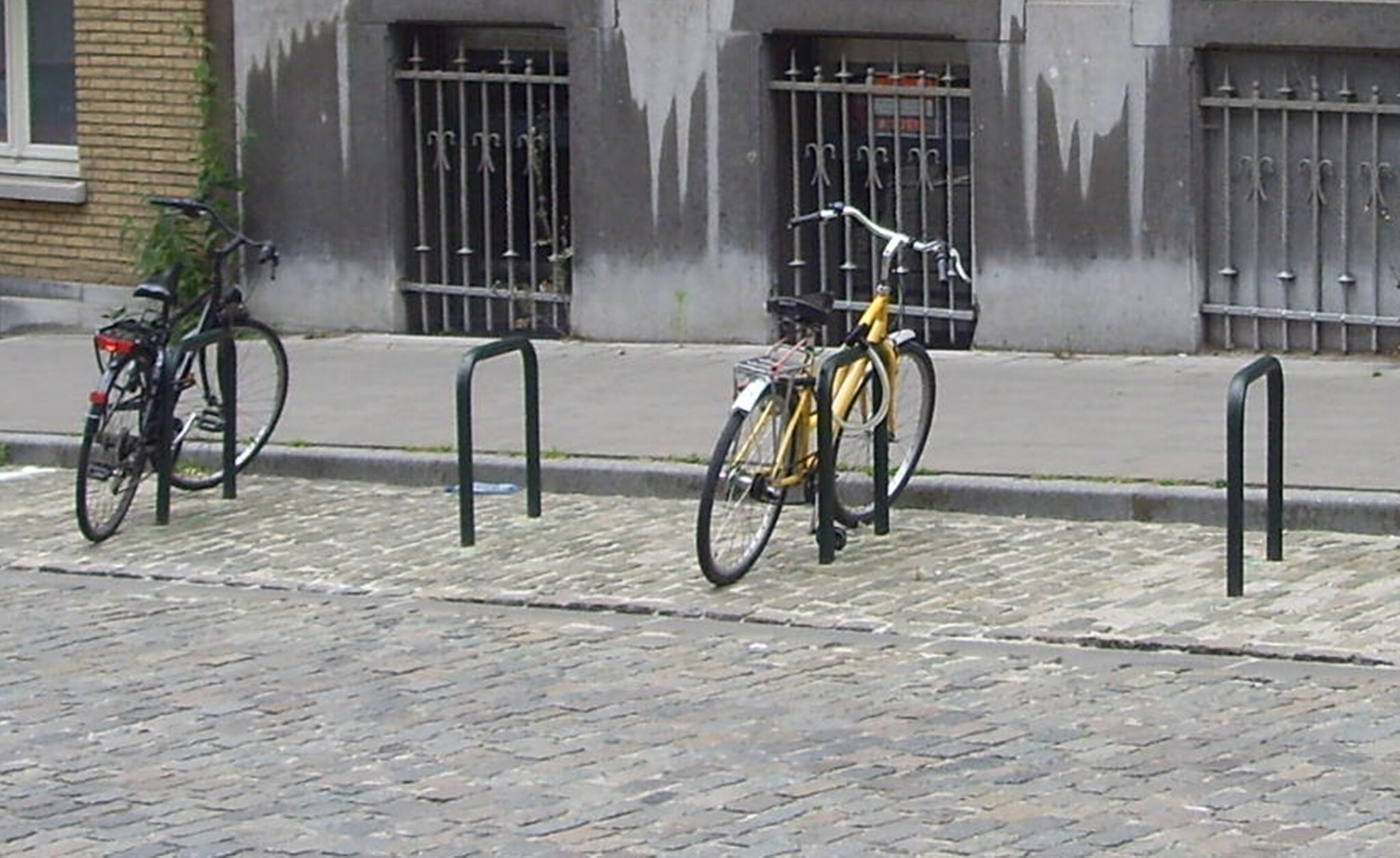 Arceau de vélo 600 x 1000 mm - vert RAL 6009 - à sceller