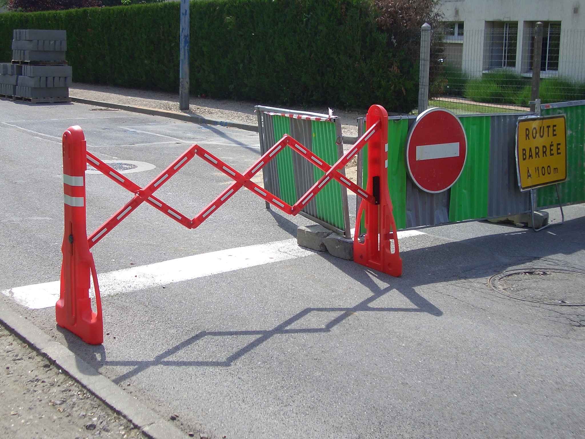 Foldable barrier plastic Extenso - yellow/black - 2400 x 400 x 1000 mm