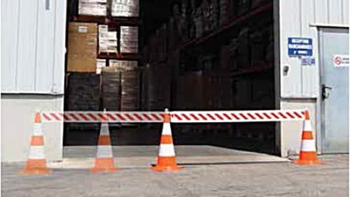 Telescopic barrier with end hooks 100-180 cm - yellow/black