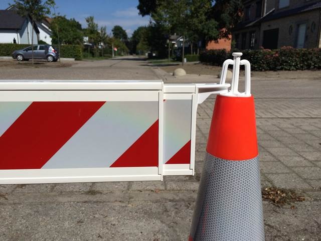 Telescopische barrière plank met eindhaken 200-380 cm - geel/zwart