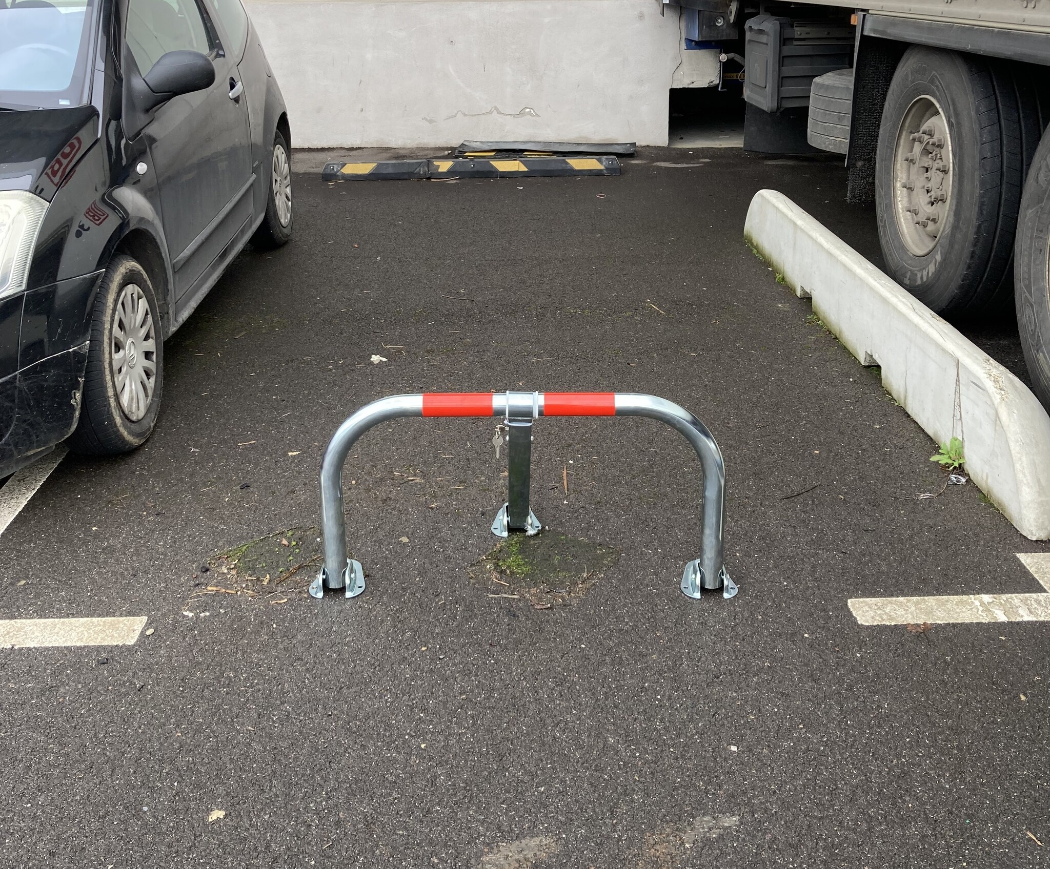 Arceau de parking économique Ø 50 mm avec serrure cylindrique