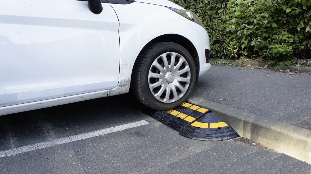 Curb ramp center element 600 x 360 x 150 mm