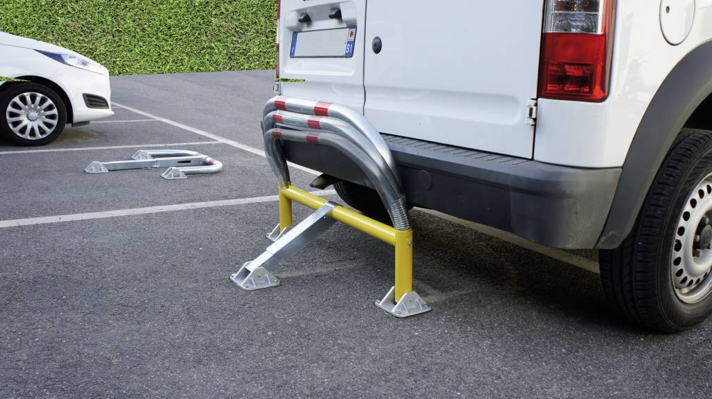 Arceau de parking avec ressorts et serrure cylindrique 970 x 405 x 650 mm Ø 60