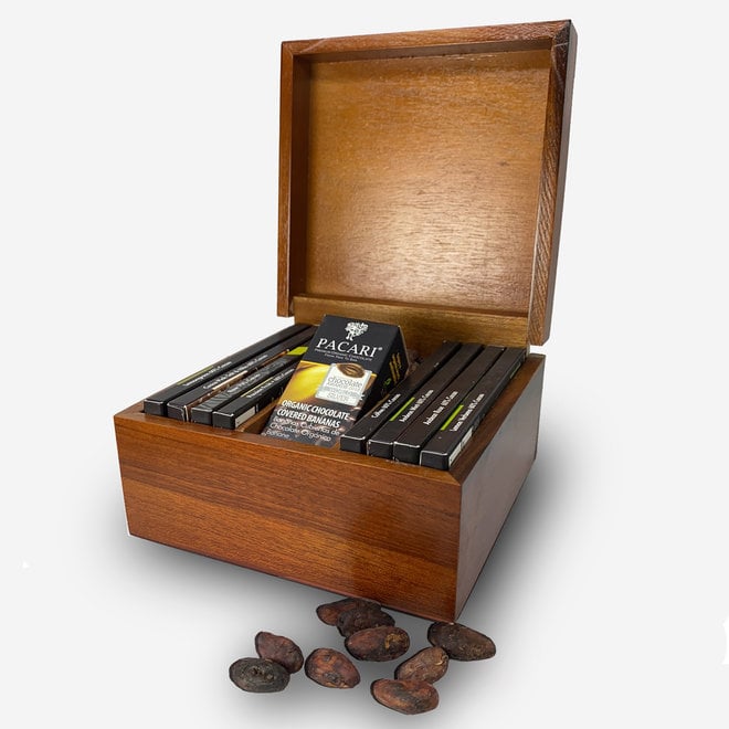 LARGE "GIFT BOX MADE OF LAUREL WOOD" WITH 8 CHOCOLATE BARS AND 2 CHOCOLATED FRUITS - ECUADOR