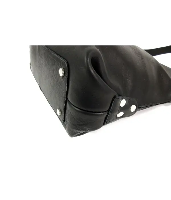 SoDutch Handgemaakte stoere schoudertas met studs #03 M zwart