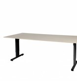 T-lines bureau, hoogte instelbaar (61-90cm) met 200x100cm 20mm blad en t-poot frame met rechte tenen