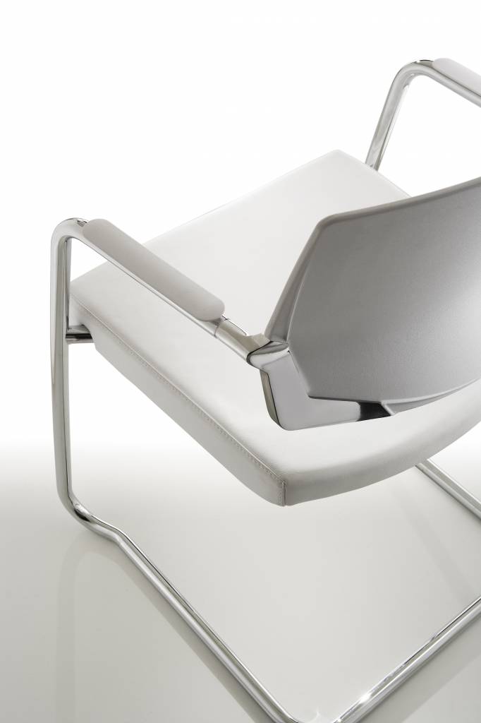 KantoormeubelenPlus Stay vergaderstoel met armleuningen