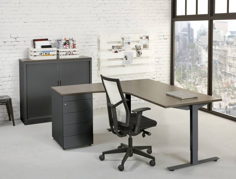 Hoekbureau T-poot Design Links