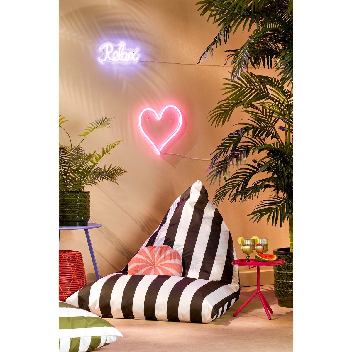 KantoormeubelenPlus Aston Bijzettafel met Afneembaar Dienblad - H41,5 x Ø30,5 cm - Metaal - Fuchsia