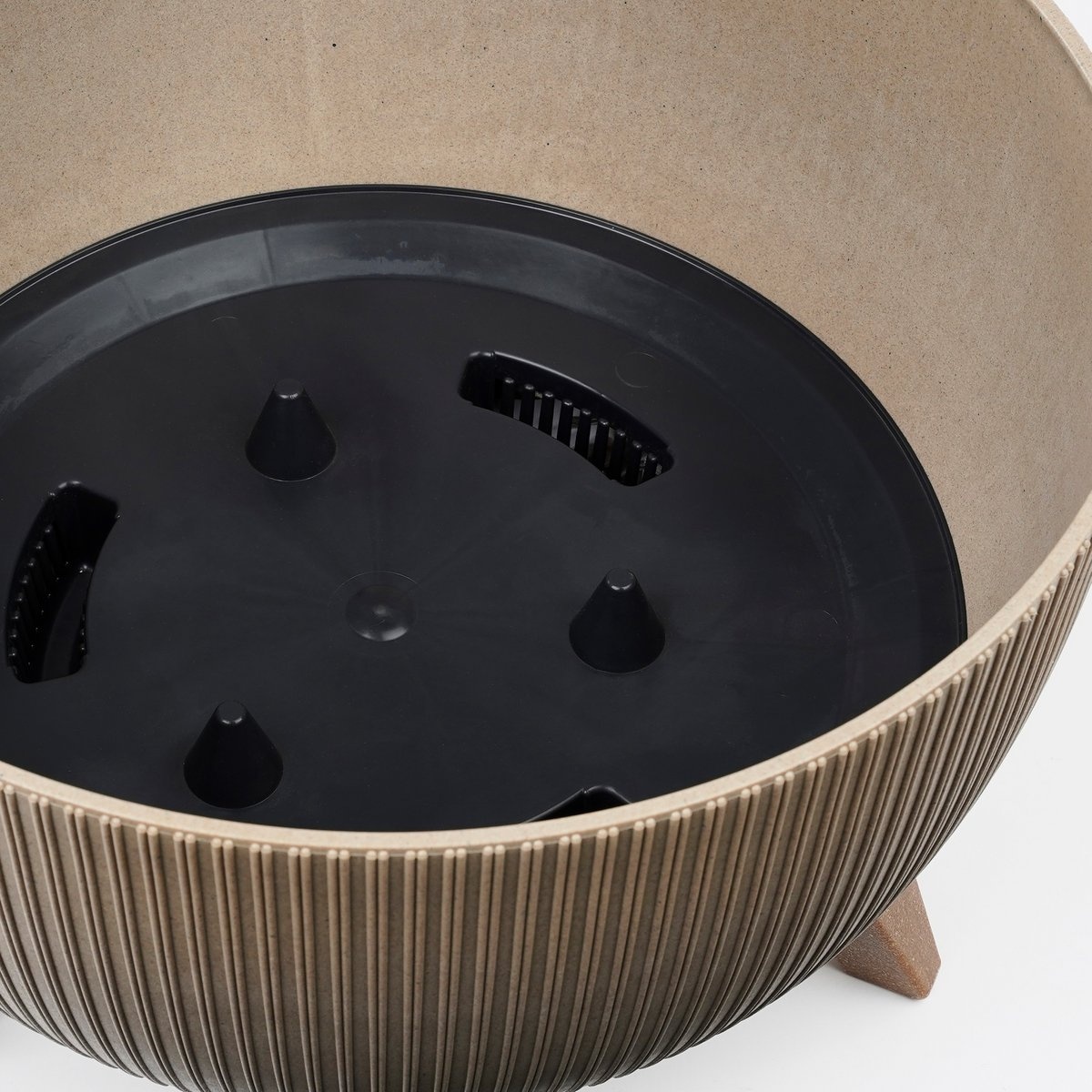 KantoormeubelenPlus Doppio Bloempot op Poten - H20,5 x Ø40 cm - Polypropyleen - FSC Mix - Taupe