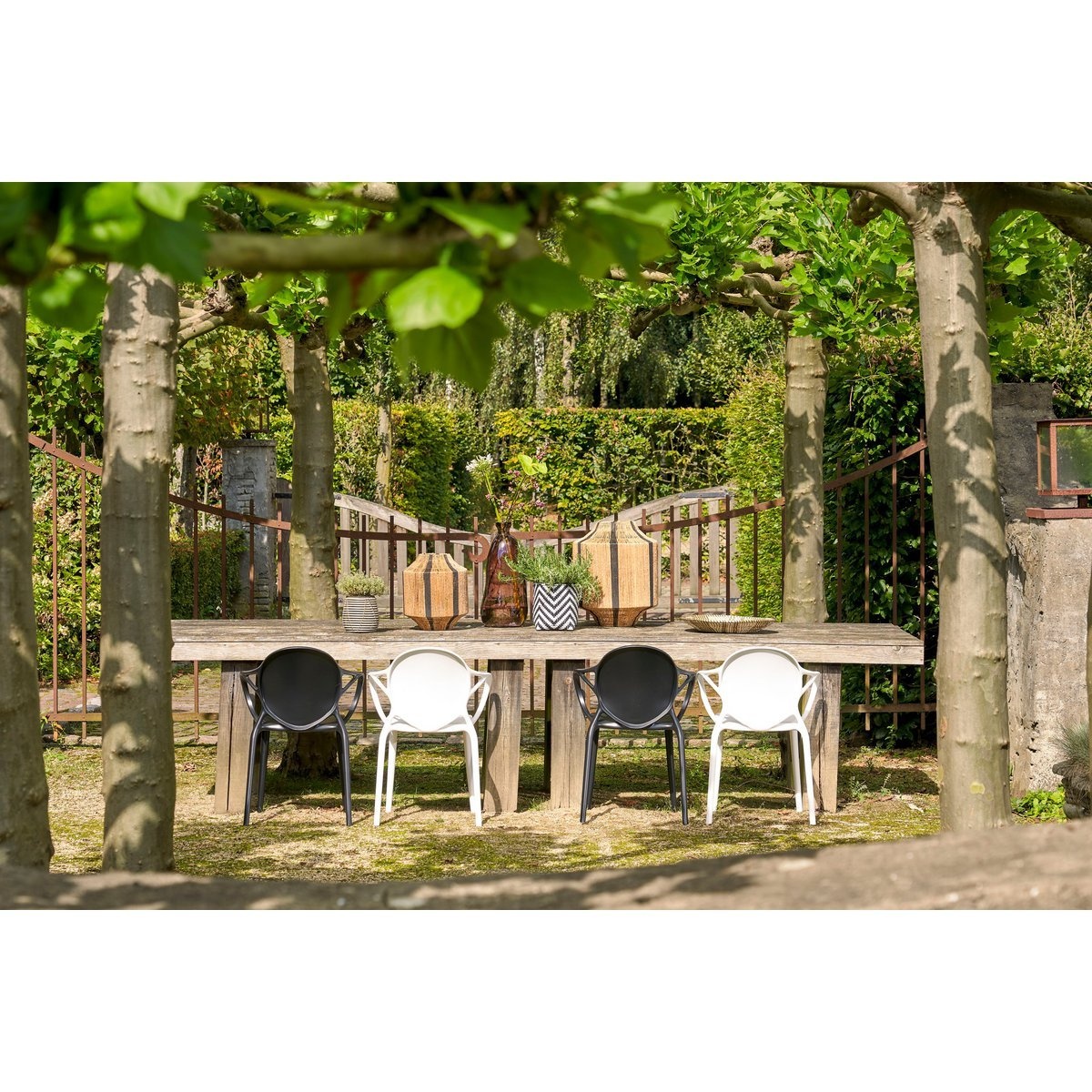 KantoormeubelenPlus Nebraska Tuinstoel - L56 x B56,5 x H80 cm - Polypropyleen - Zwart