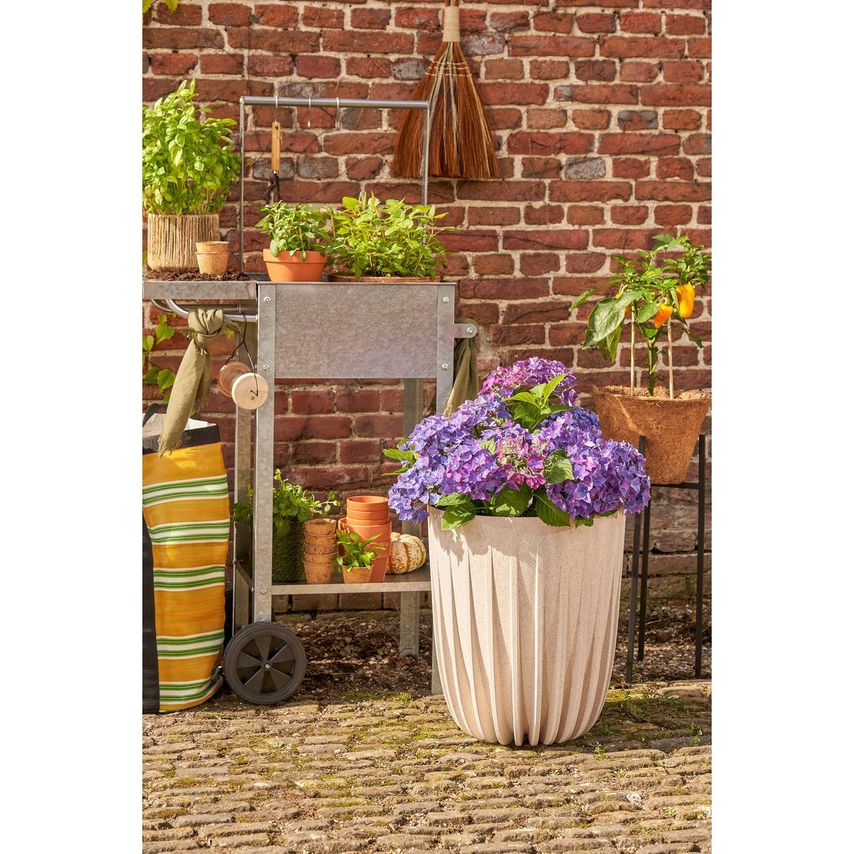 KantoormeubelenPlus Lungo Bloempot - H46 x Ø39 cm - Polypropyleen - FSC Mix - Off White