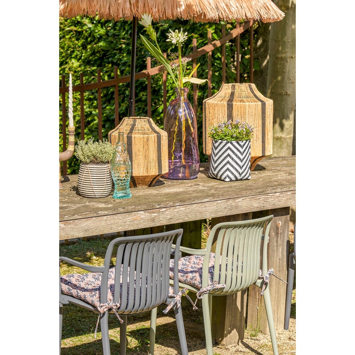 KantoormeubelenPlus Paloma Tuinstoel - L53 x B53 x H77,5 cm - Polypropyleen - Lichtgrijs