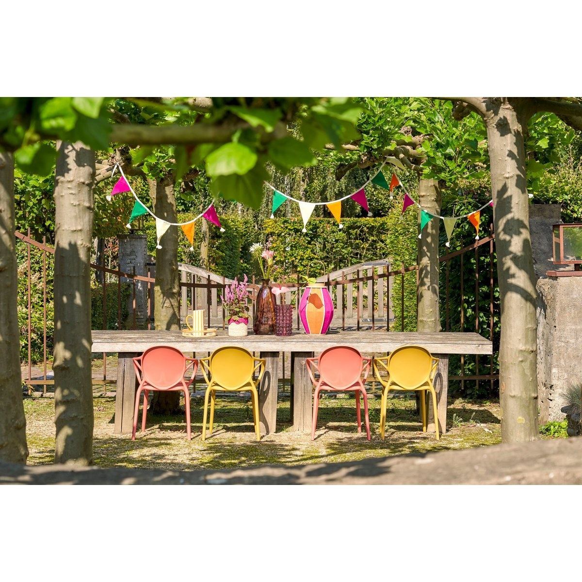 KantoormeubelenPlus Nebraska Tuinstoel - L56 x B56,5 x H80 cm - Polypropyleen - Zalm