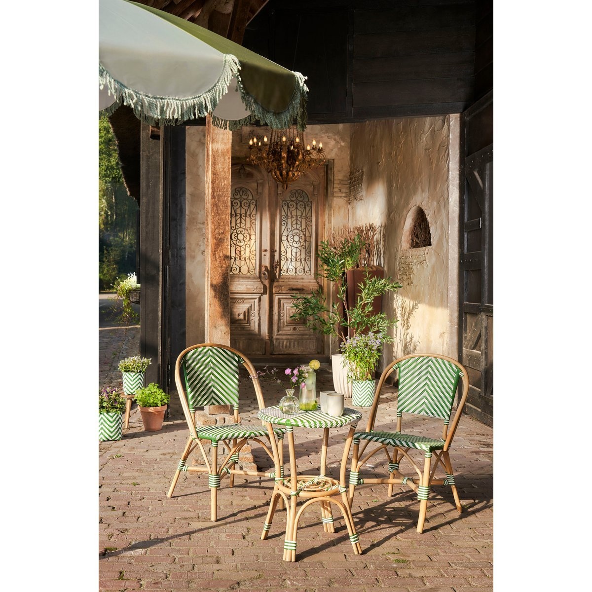 KantoormeubelenPlus Mandox Bistrostoel - L51 x B57 x H90 cm - Rotan - Donkergroen, Wit