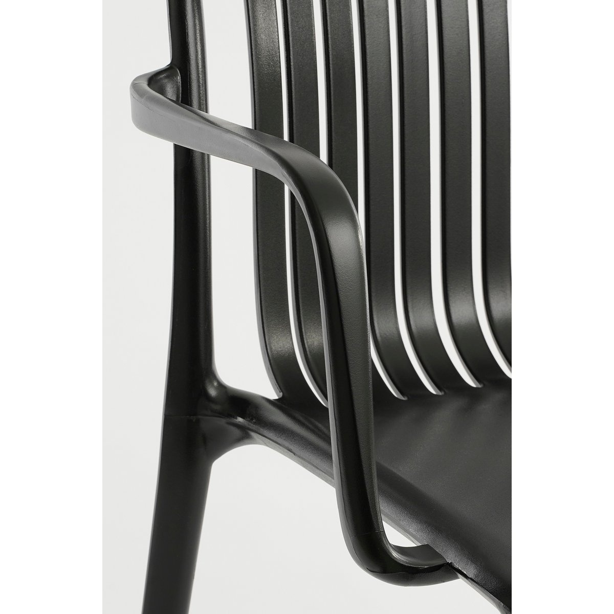KantoormeubelenPlus Paloma Tuinstoel - L53 x B53 x H77,5 cm - Polypropyleen - Zwart