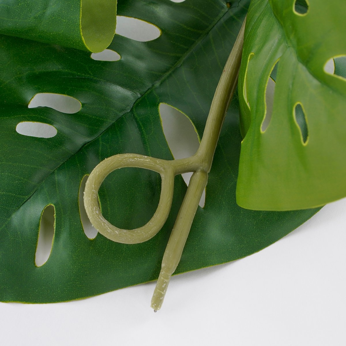 KantoormeubelenPlus Monstera Kunstplant Slinger - L115 x B34 x H10 cm - Groen