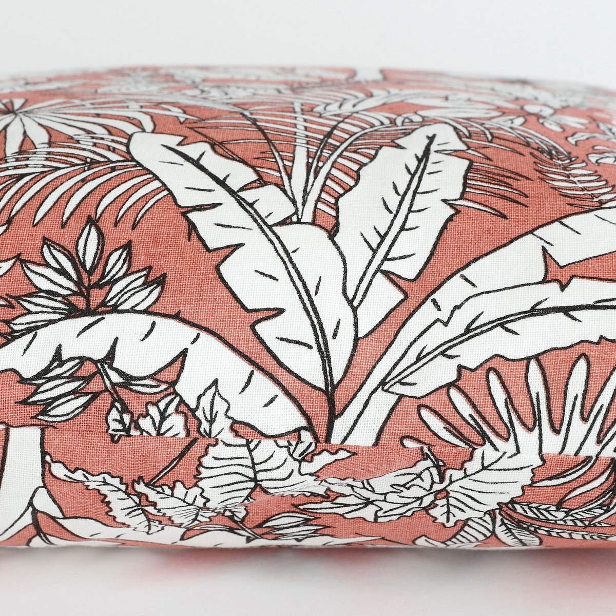KantoormeubelenPlus Lakia Sierkussen - L45 x H45 cm - Roze
