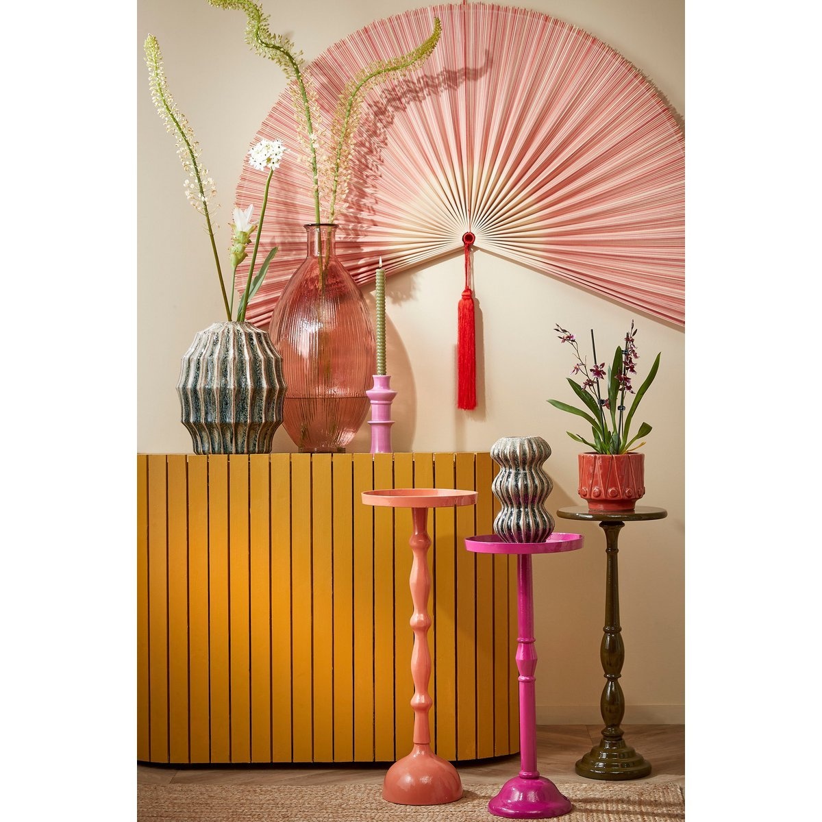 KantoormeubelenPlus Duco Bijzettafel - H58 x Ø25 cm - Gerecycled Aluminium - Roze
