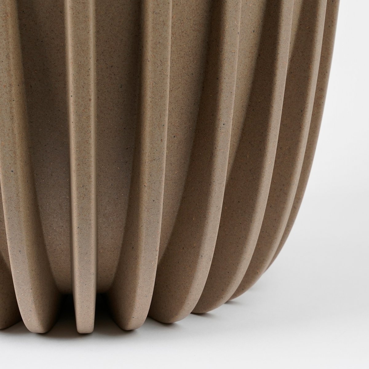 KantoormeubelenPlus Lungo Bloempot - H36 x Ø30 cm - Polypropyleen - FSC Mix - Taupe