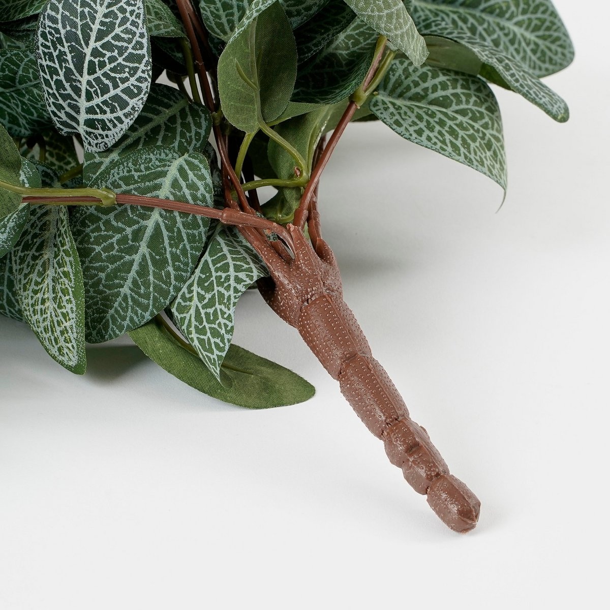 KantoormeubelenPlus Fittonia Kunst Hangplant - L15 x B20 x H54 cm - Groen