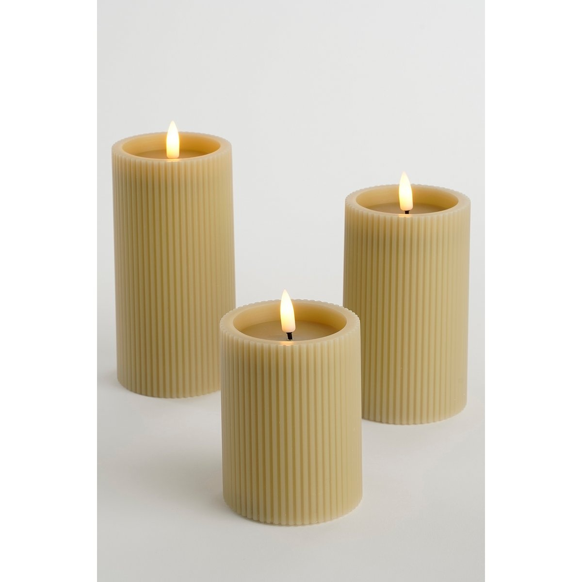 KantoormeubelenPlus LED Pilaarkaars - Set van 3 - H15 x Ø7,5 cm - Wax - Taupe