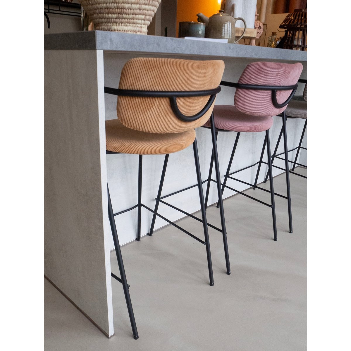 KantoormeubelenPlus Nanet Barkruk - H91 cm - Velvet - Lichtbruin