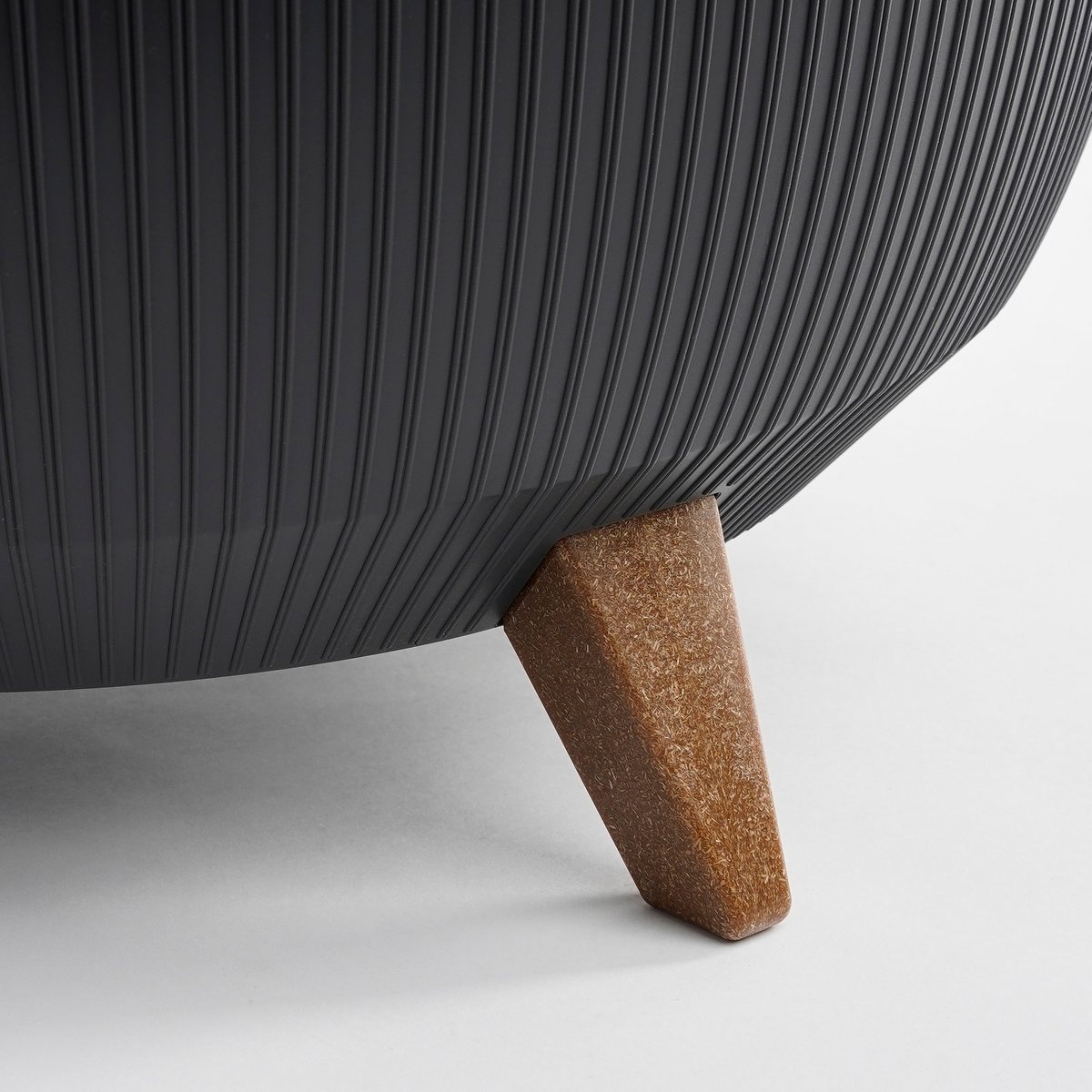 KantoormeubelenPlus Doppio Bloempot op Poten - H22 x Ø47 cm - Gerecycled Plastic - FSC Mix - Grijs