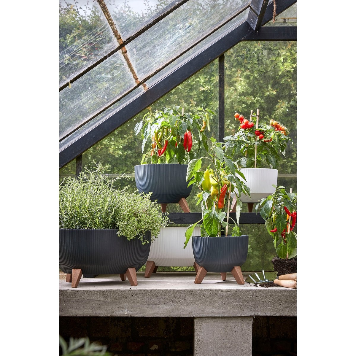 KantoormeubelenPlus Doppio Bloempot op Poten - H22 x Ø47 cm - Gerecycled Plastic - FSC Mix - Grijs