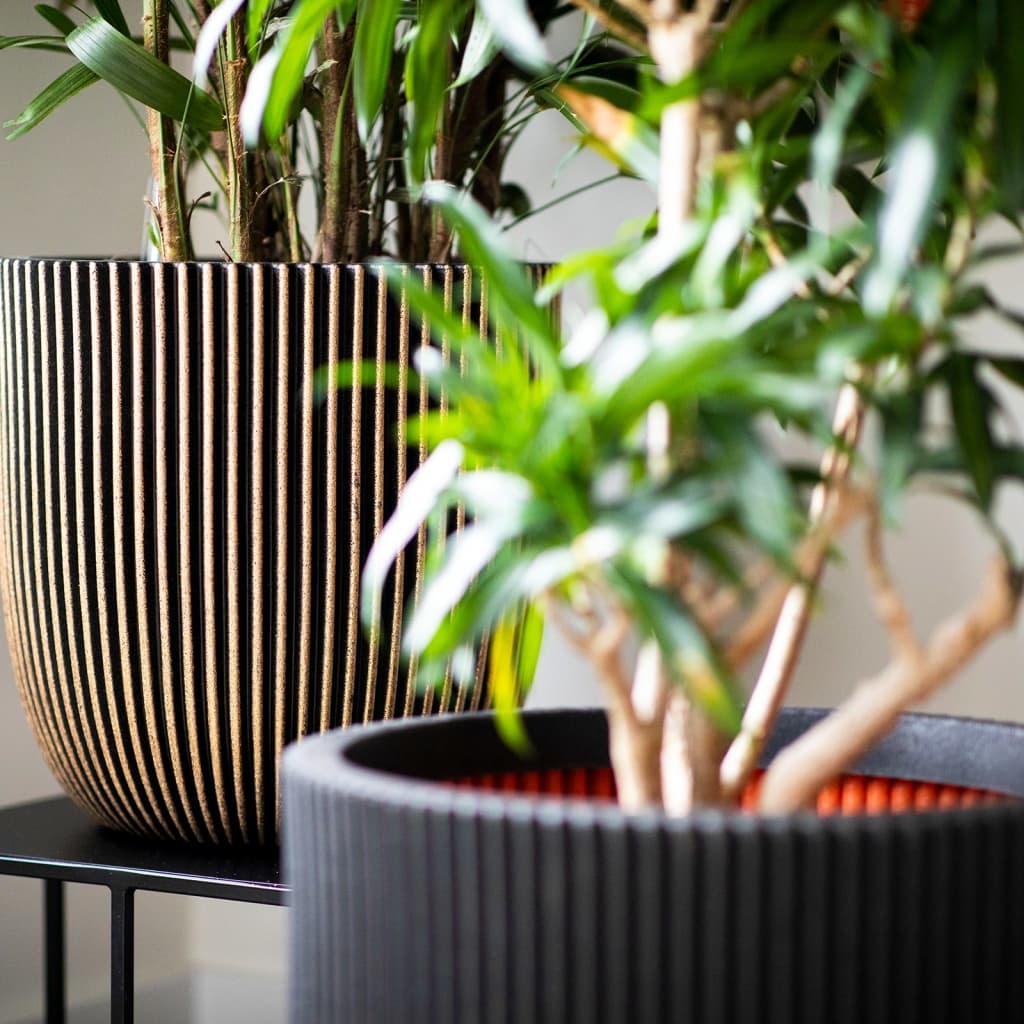 VidaXL Plantenbak Groove 43x41 cm zwart en goudkleurig