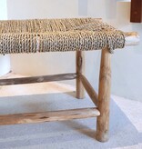 Soeji Bank SUNGAI gemaakt van massief hout met zitvlak van geweven zeegras