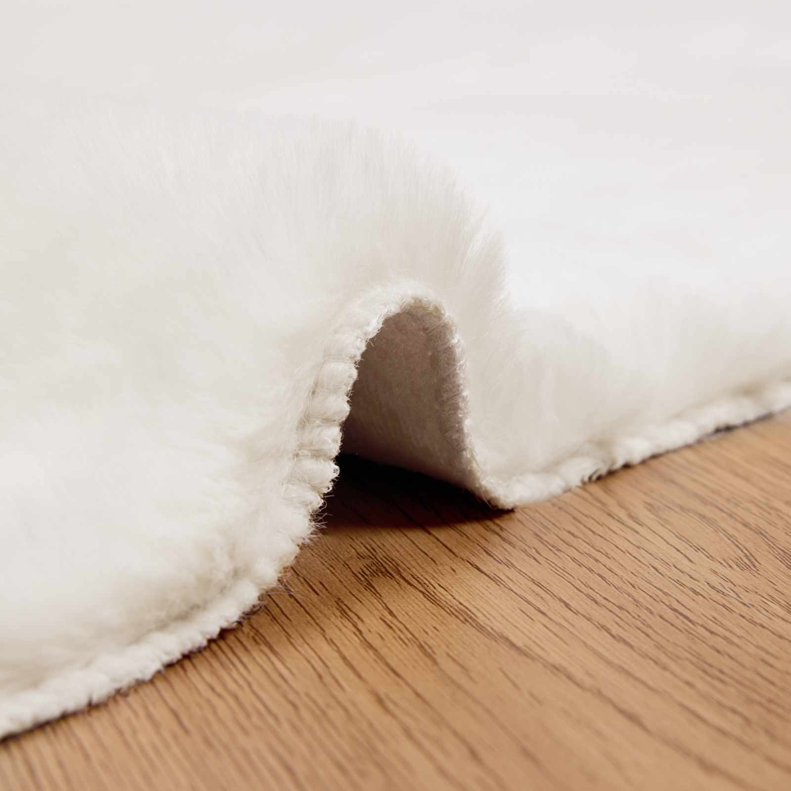 VidaXL Nep Konijnenbont Tapijt Olite Crème 60 x 110 cm Polyester